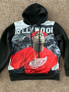 TUPAC HOLLYWOOD Graphic Pullover Hoodie Size M Black White Red Vintage